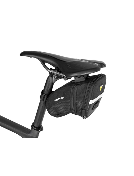 Geanta-Borseta Topeak Aero Wedge Pack Micro tc2470B, 0.41L, imaginea nr. 3 Geanta-Borseta Topeak Aero Wedge Pack Micro tc2470B, 0.41L, imaginea nr. 3